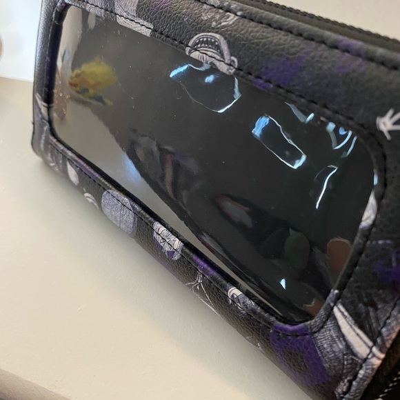 Hot Topic Disney The Nightmare Before Christmas Sketch Tech Wallet - Picture 6 of 9